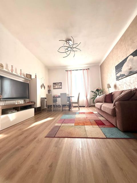 Communal lounge/ TV room, TV and multimedia, internet