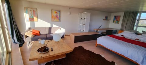 Bed, Seating area, Bedroom