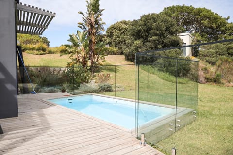 Fernview Escape at Fernwood Estate - Knysna! House in Knysna