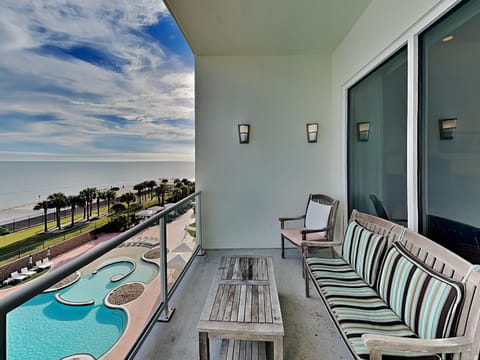 Balcony/Terrace, Seating area, Beach, Pool view, Sea view, Swimming pool