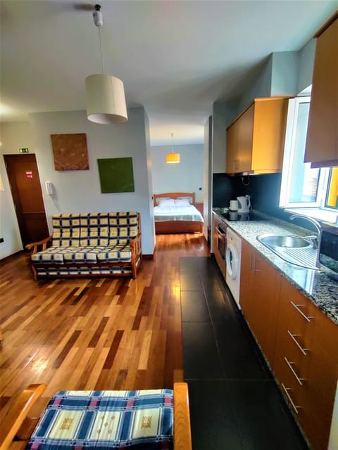 Bed, Kitchen or kitchenette, Living room, Dining area, Bedroom, minibar, pet friendly