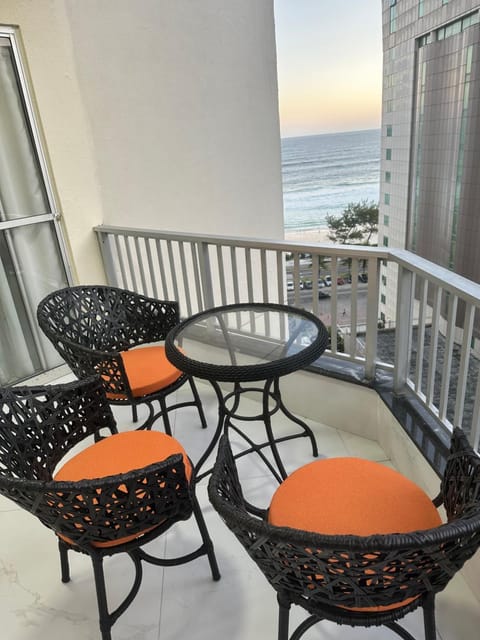 Day, Natural landscape, View (from property/room), Living room, Seating area, Dining area, Sea view