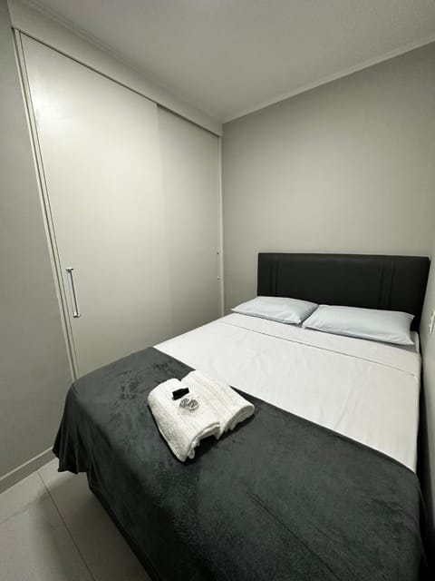 Bedroom, Guests, Family, furniture, internet, locker, towels