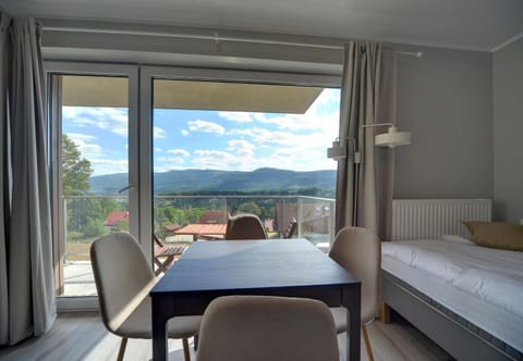 Balcony/Terrace, Photo of the whole room, Mountain view