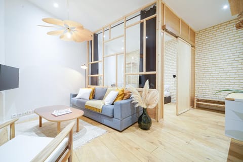 Communal lounge/ TV room, Living room, Seating area