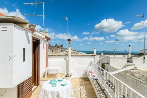 View (from property/room), Balcony/Terrace, Sea view