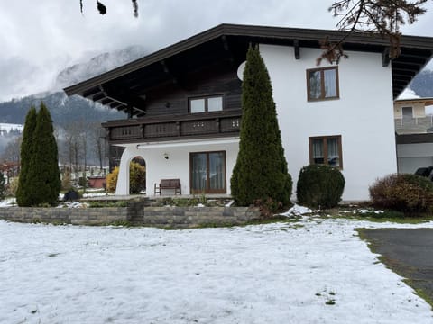 Property building, Natural landscape, Winter, Garden view