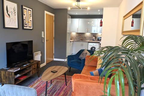 TV and multimedia, Kitchen or kitchenette, Living room