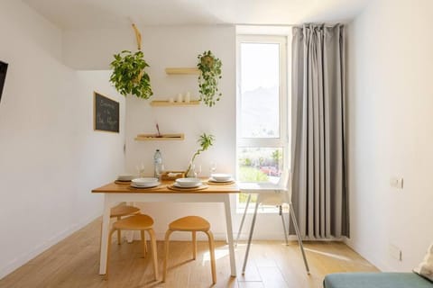 Living room, Dining area, Mountain view, Mountain view