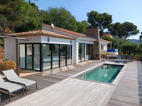 Magnifique villa avec piscine, vue mer Villa in La Croix-Valmer