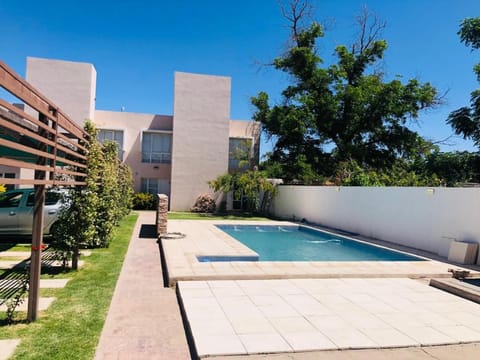 Garden, Solarium, Balcony/Terrace, Swimming pool