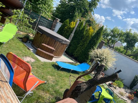 Garden, Seating area, Evening entertainment, Garden view, sunbed