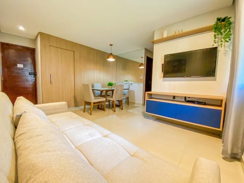 Communal lounge/ TV room, TV and multimedia, Dining area