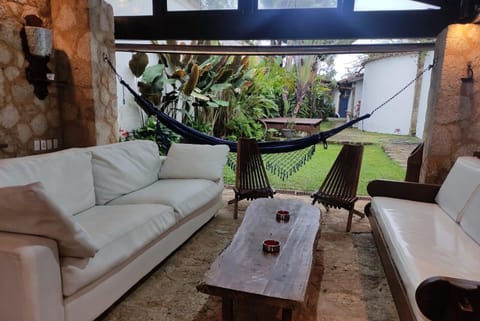 Garden, Living room, Seating area, Garden view