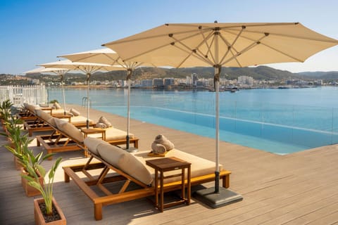 Balcony/Terrace, Sea view, Swimming pool