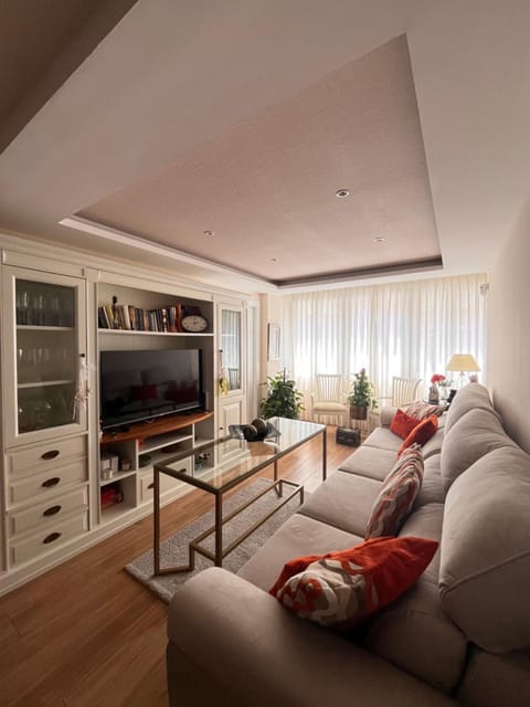 Communal lounge/ TV room, TV and multimedia, Living room, Seating area
