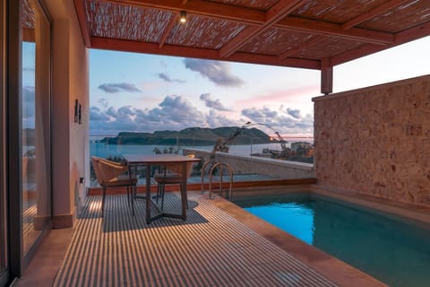 Patio, Natural landscape, View (from property/room), Balcony/Terrace, Mountain view, Pool view, Sea view, Swimming pool