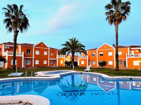 Property building, Swimming pool