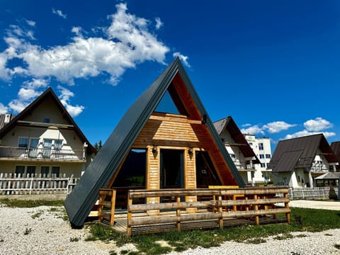Property building, Day, Natural landscape, View (from property/room)