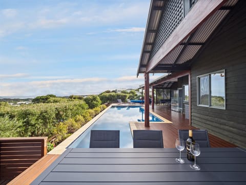 Patio, Natural landscape, View (from property/room), Balcony/Terrace, Pool view, Swimming pool, sunbed