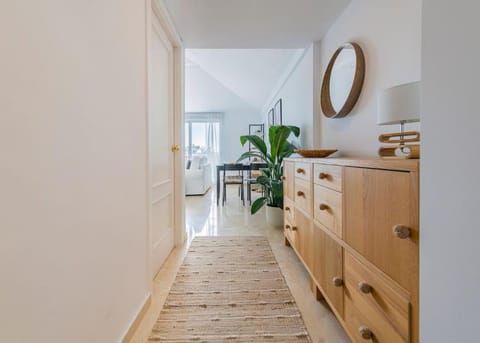 Ático nuevo en lujosa urbanización junto a restaurantes y cafeterías Apartment in San Pedro de Alcántara