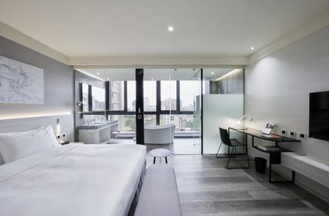 Bed, Photo of the whole room, Bedroom