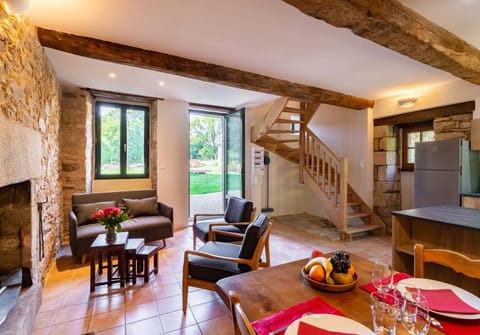 Kitchen or kitchenette, Living room, Dining area