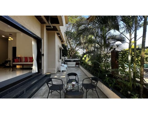 Property building, Seating area