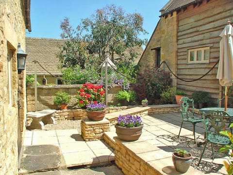 Cotswold Charm Stable Cottage Bed and Breakfast in Chipping Campden
