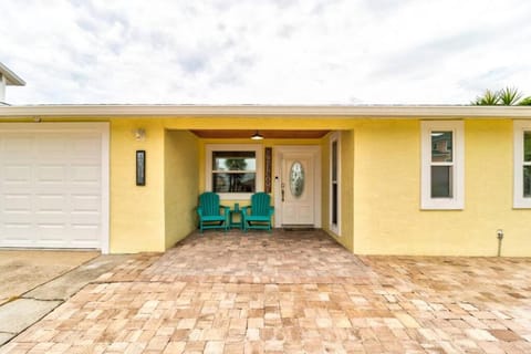 Sunset Oasis by the Boondocks House in Wilbur-By-The-Sea