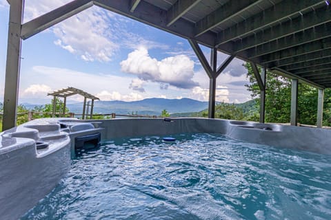 Hot Tub, Mountain view