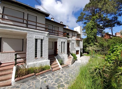 Property building, Garden, Garden view