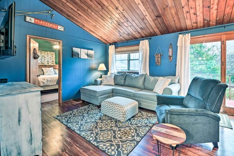 Cozy Catskills Escape, 3 Mi to Plattekill Mtn House in Capital District, NY, USA