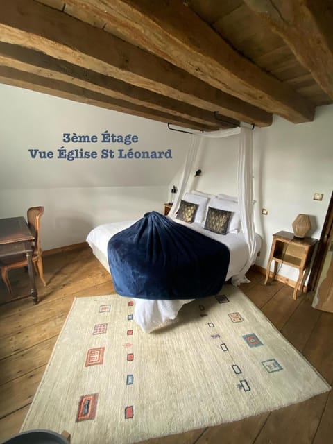 Mercier de Montigny - Les Chambres du Beffroi - SPA et Massage Bed and Breakfast in Fougères