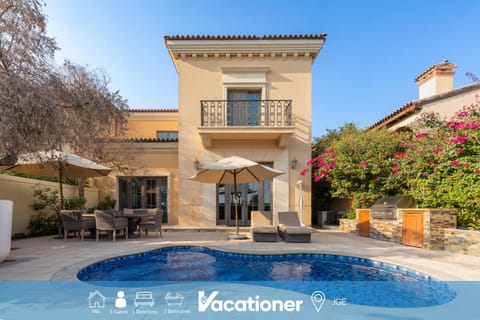Property building, Garden, Swimming pool