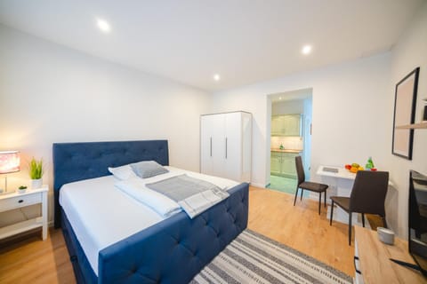 Bed, Photo of the whole room, Bedroom, wardrobe