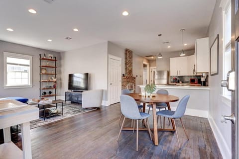 Uptown 3BR w Fenced Yard Near Magazine House in New Orleans