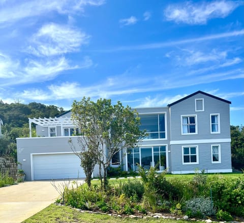 Property building, Day, Garden, Garden view