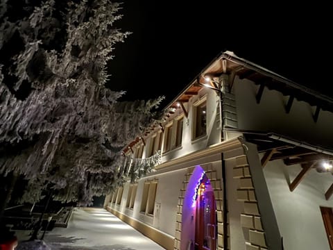 Property building, Facade/entrance, Off site, Night