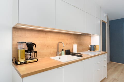 Coffee/tea facilities, Kitchen or kitchenette