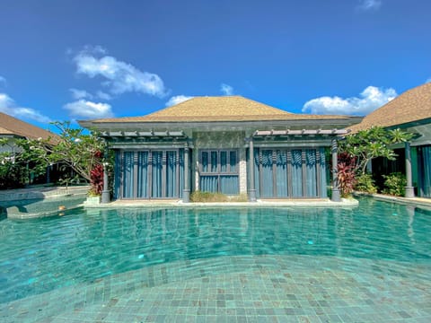 Property building, Swimming pool