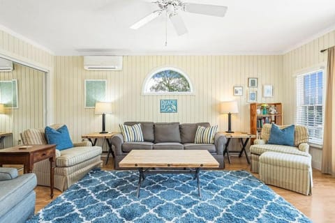 High Cotton Beach Cottage House in Seacrest