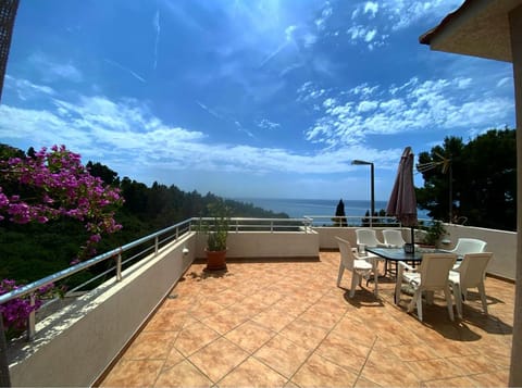 Natural landscape, Balcony/Terrace, Sea view