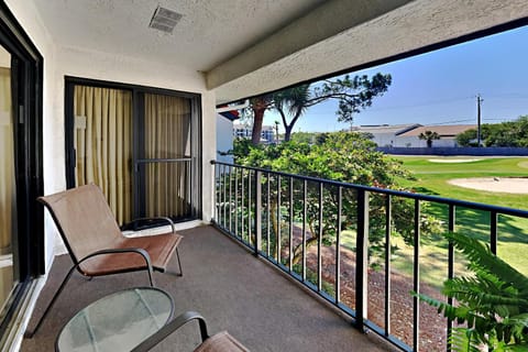 Golfcourse, Balcony/Terrace, Seating area, Garden view