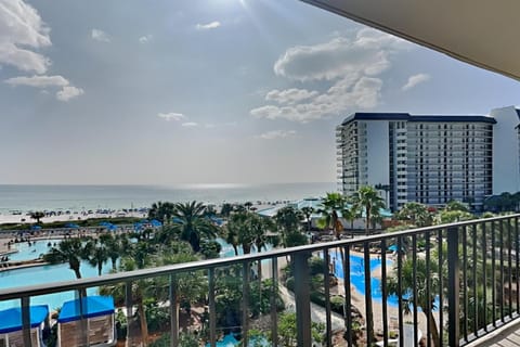 View (from property/room), Balcony/Terrace, Beach, Pool view, Sea view, Swimming pool