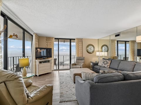 TV and multimedia, Balcony/Terrace, Living room, Seating area, Sea view, furniture, air conditioner