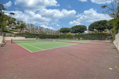 Oceanfront Luxury, Fully Remodeled, Five-Star Apartment in Solana Beach