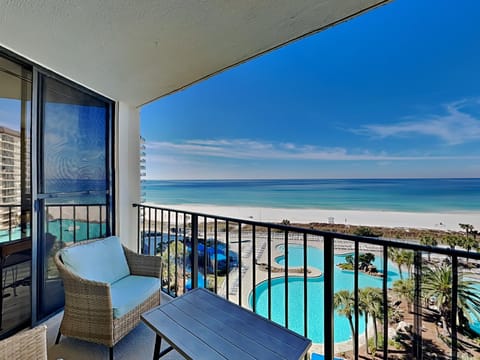 Balcony/Terrace, Seating area, Beach, Pool view, Sea view, Swimming pool