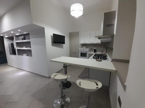 TV and multimedia, Kitchen or kitchenette, stove
