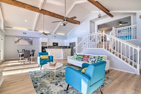 Private Deck and Grill Sunny Lakefront Escape House in Lake Buchanan